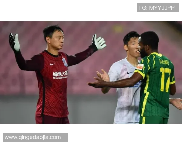 杭州足球队在全国锦标赛积分榜上以73分稳居第一名，争冠形势喜人