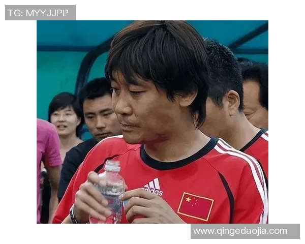 足球明星门牙磕掉引发热议球迷纷纷调侃其形象变化与职业生涯影响 足球明星门牙磕掉引发热议球迷纷纷调侃其形象变化与职业生涯影响