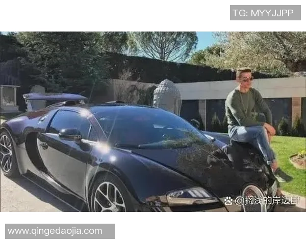 足球明星的财富揭秘他们的收入来源与奢华生活方式分析