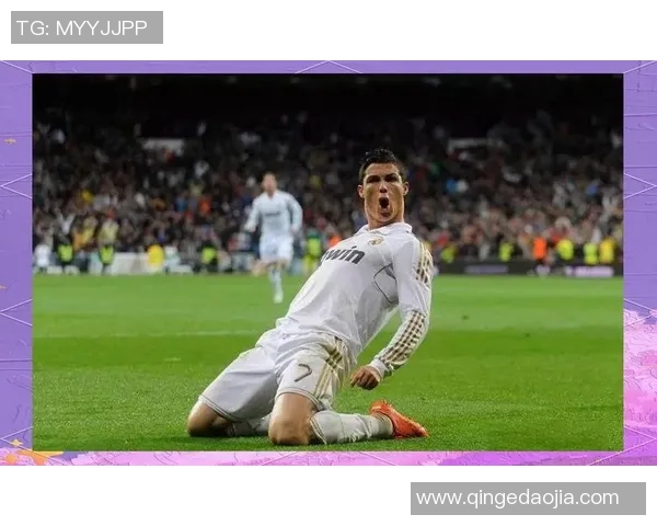 往年足球明星海报高清图片回顾展现传奇球员风采与激情瞬间